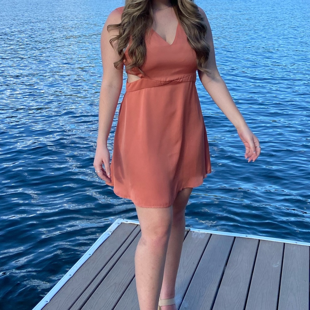 DÉLUC Reddish Brown Mini Dress W/ Side Cutouts